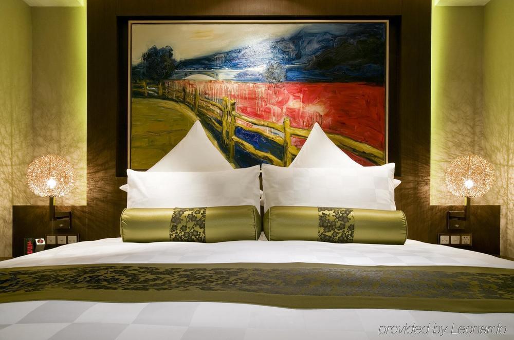 Pudi Boutique Hotel Fuxing Park Шанхай Стая снимка