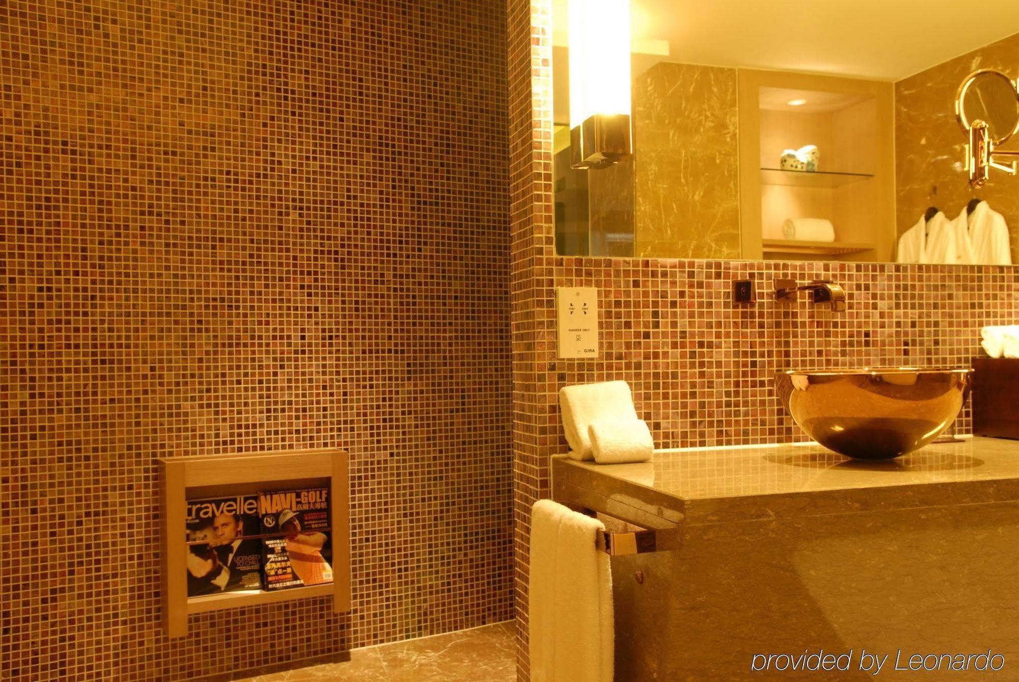 Pudi Boutique Hotel Fuxing Park Шанхай Стая снимка